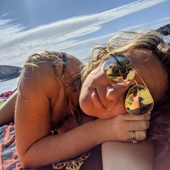 Meet your Posher, Jennifer - Picture 8 of 8